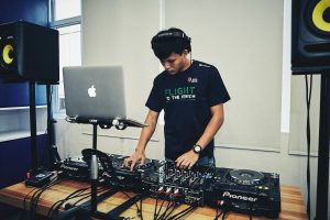 Music school singapore student from dj lesson